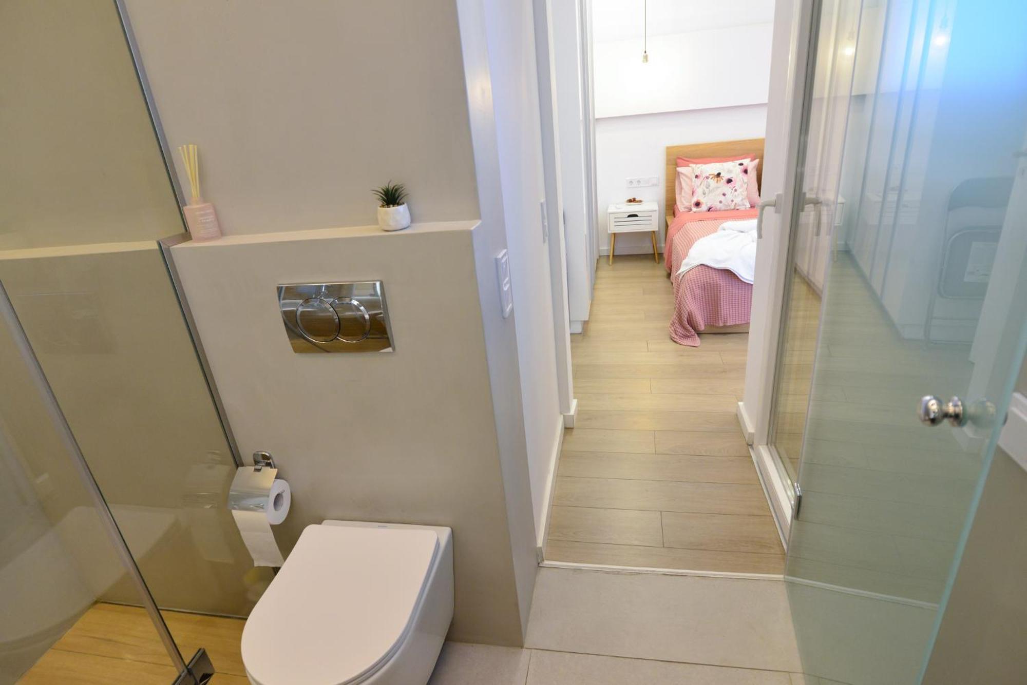 Acropolis Area 6 Min Walk To Metro And Ancient Sites *