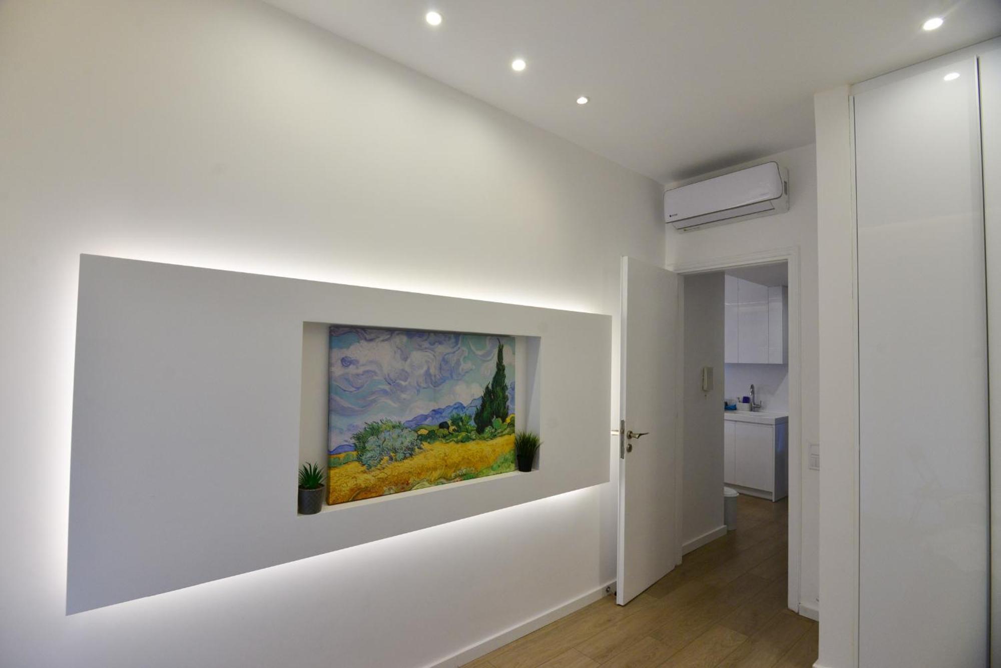 Acropolis Area 6 Min Walk To Metro And Ancient Sites * Афины